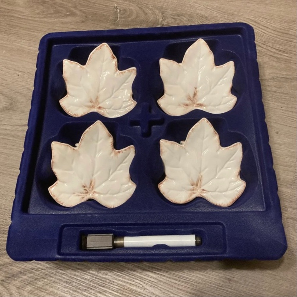 Mikasa set of 4 Countryside Harvest  napkin rings with pen